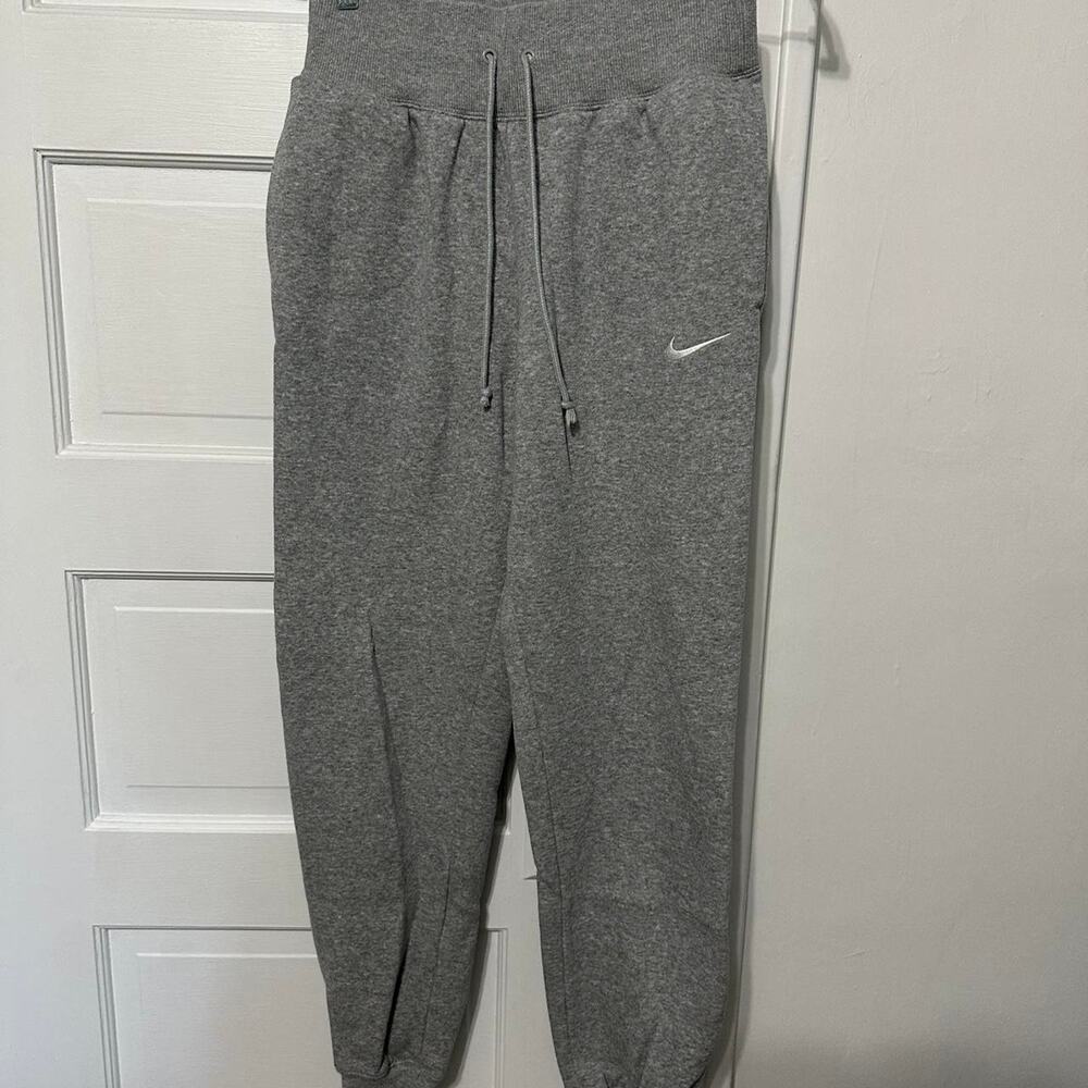 Grey nike sweatpants sweatpants